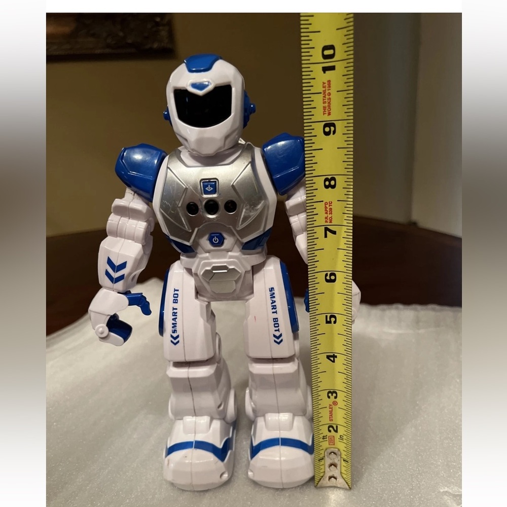 Xtrem Bots Smart Bot Hi-Tech Robot USB Charge 50 Actions - Picture 5 of 7